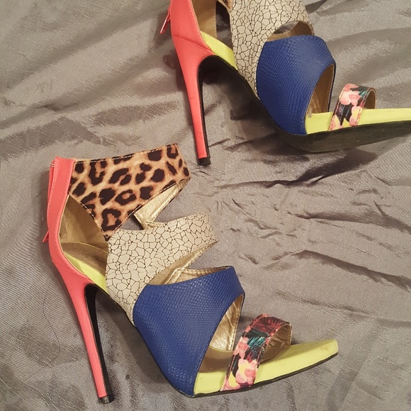 Open toed multi print heels - Picture 2 of 3